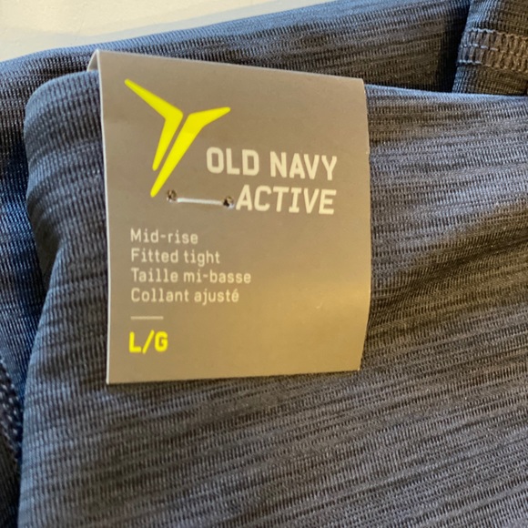Old Navy Active go-dry fitted mid-rise pants - Picture 3 of 8